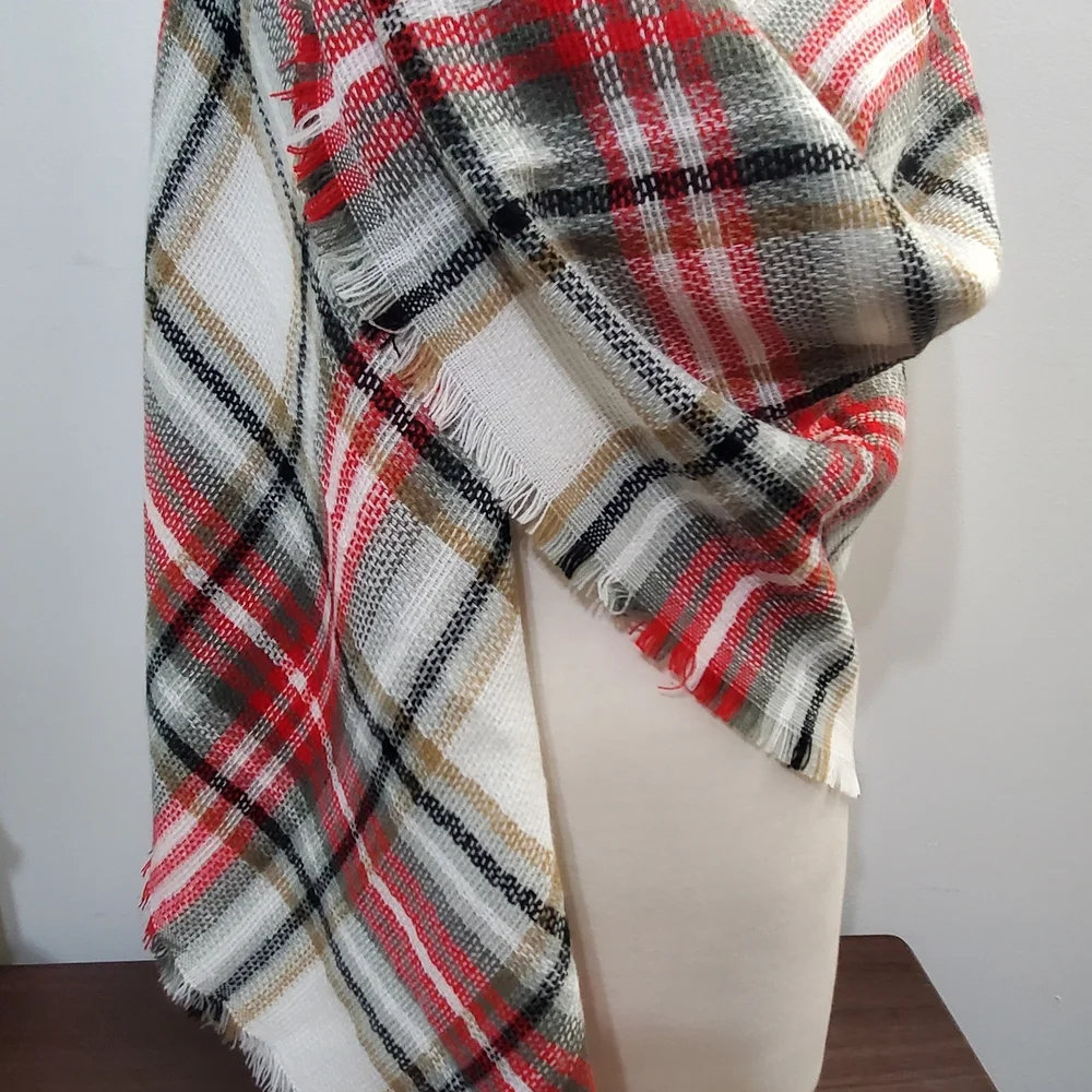 Plaid Red and White Home Accent Throw